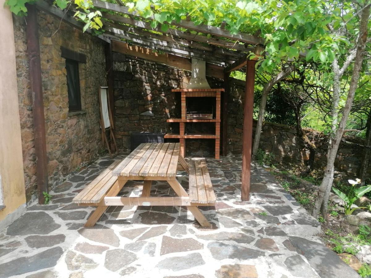 Retiro De Gondramaz - 200 M2 Villa Ngoại thất bức ảnh